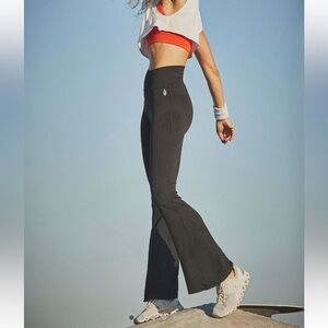 New Free People Movement Good Karma Flare Leggings XS/S